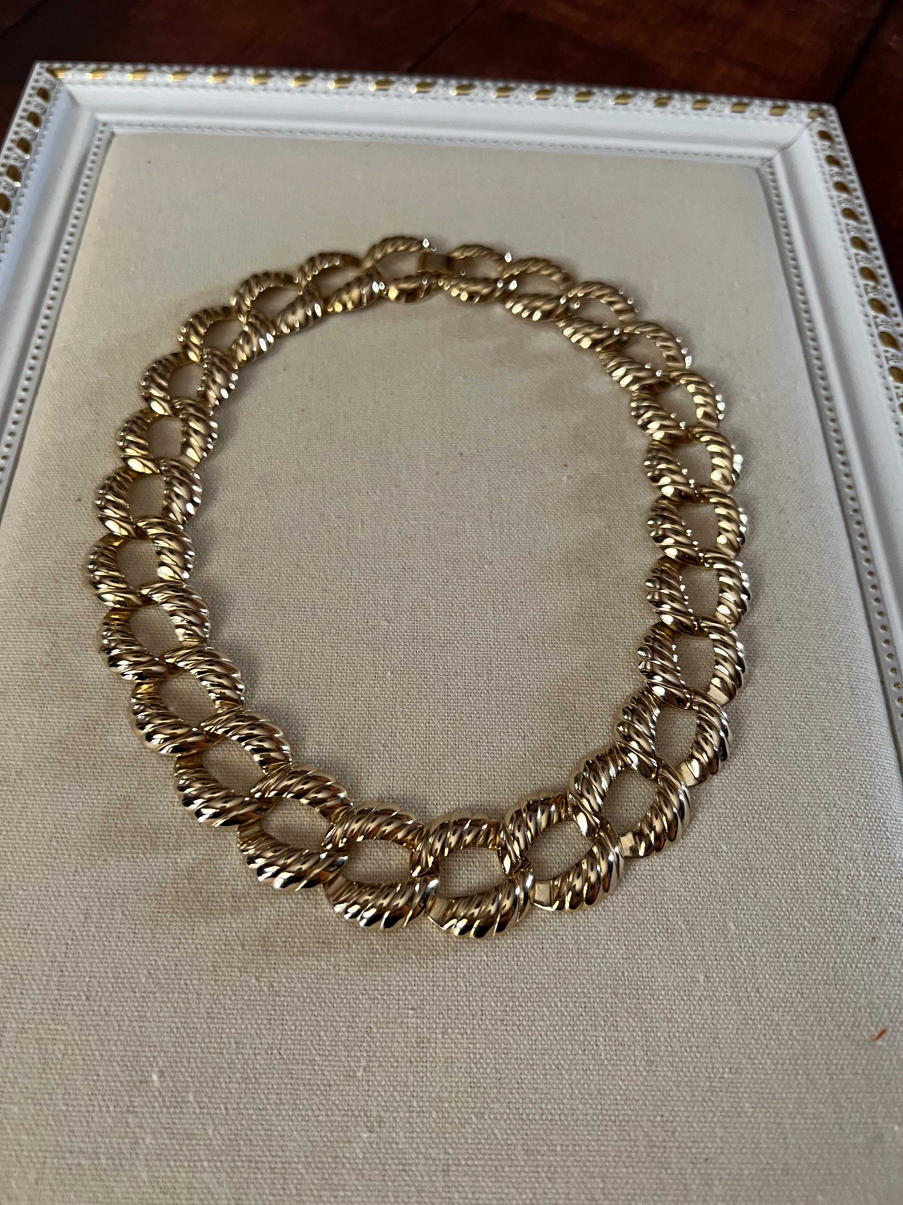 Chunky Style Vintage Gold Necklace