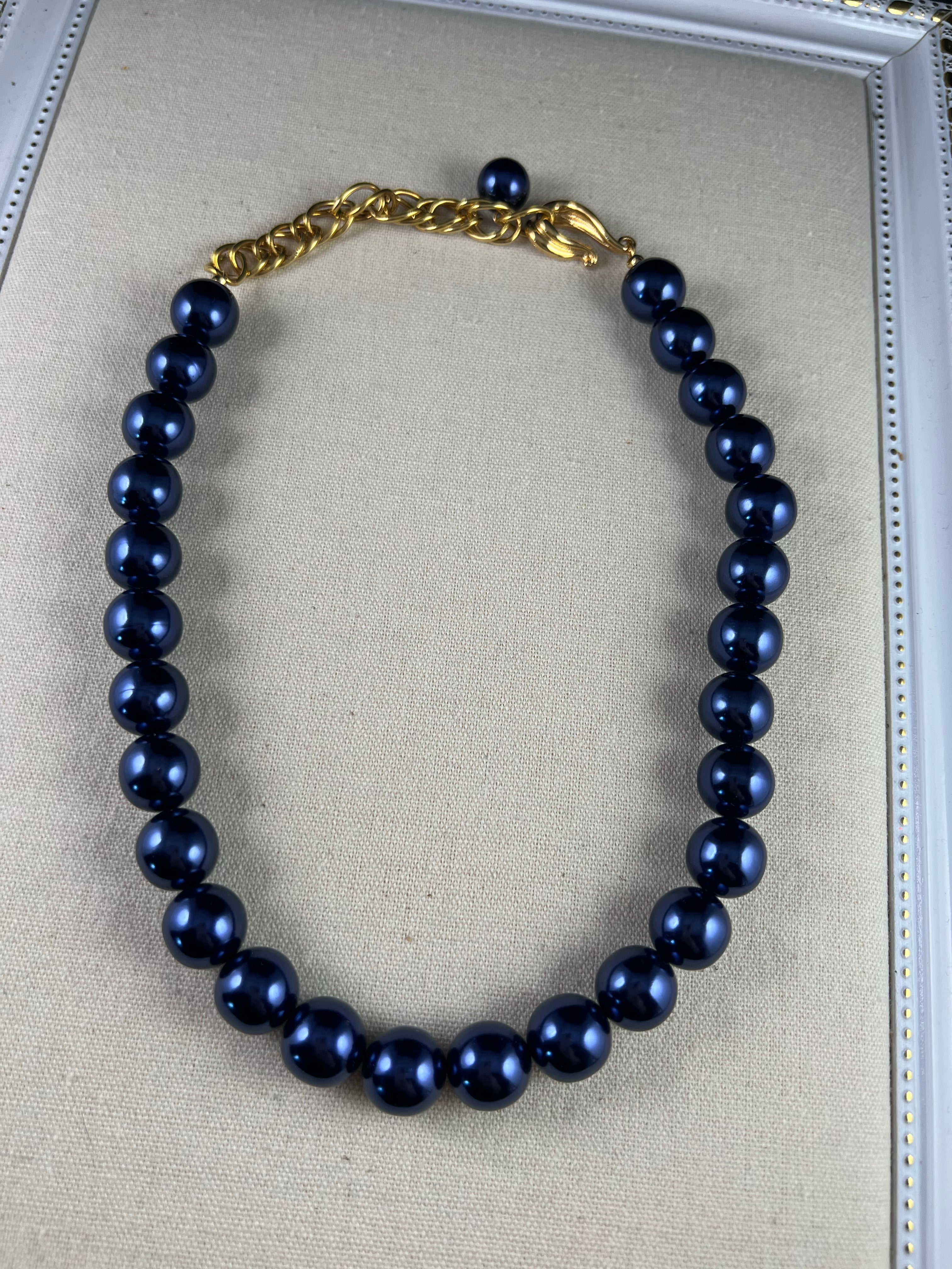 Vintage Beaded Blue Necklace